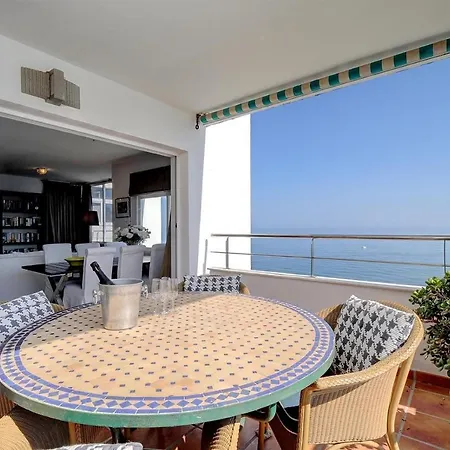 Penthouse Boulevard 401 아파트