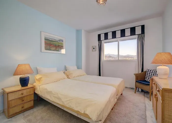 Penthouse Boulevard 401 *